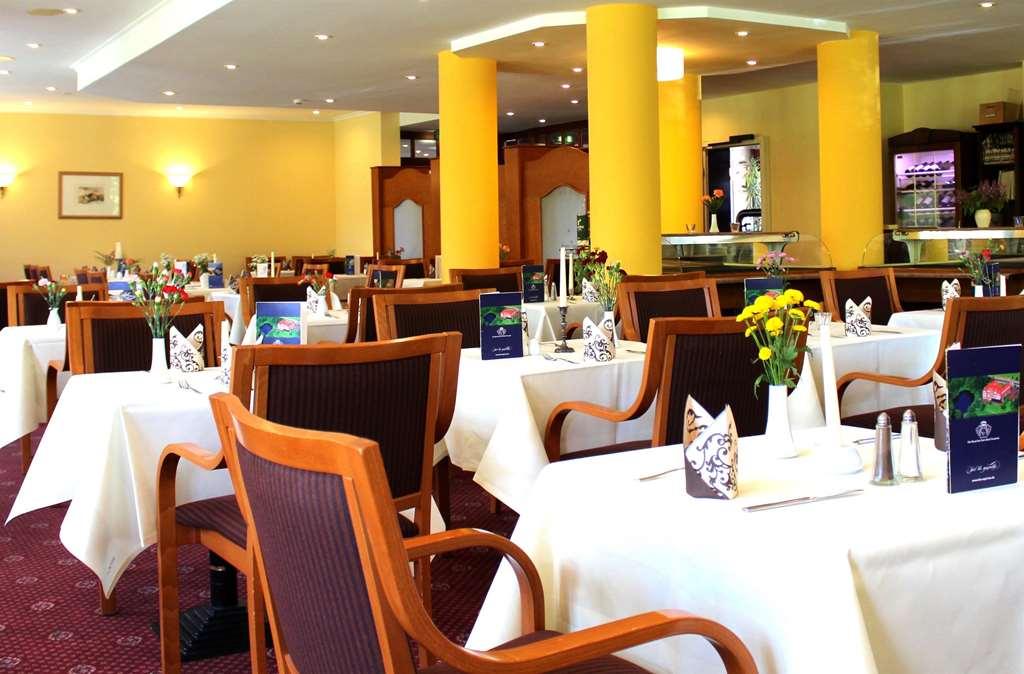Park Hotel Fasanerie 노이슈트렐리츠 레스토랑 사진